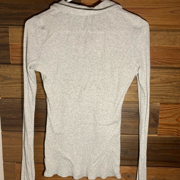 Grey American Eagle long sleeve - Picture 2 of 3